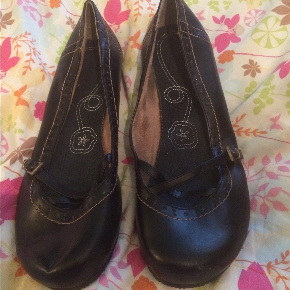 Black flats